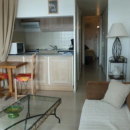 Naturiste Apartment *